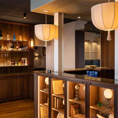 Hotell Les Jardins Du Luxembourg 4*