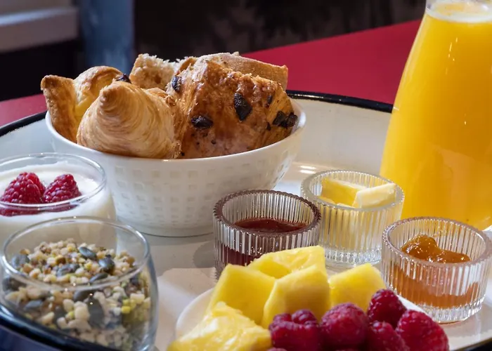 Les Jardins Du Luxembourg Hotel 4*