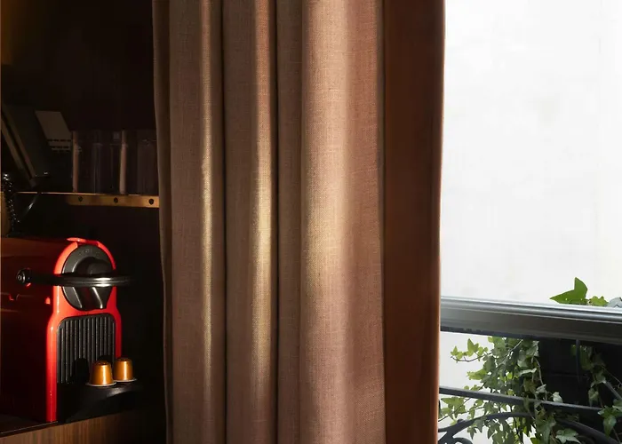 Hotel Les Jardins Du Luxembourg 4*
