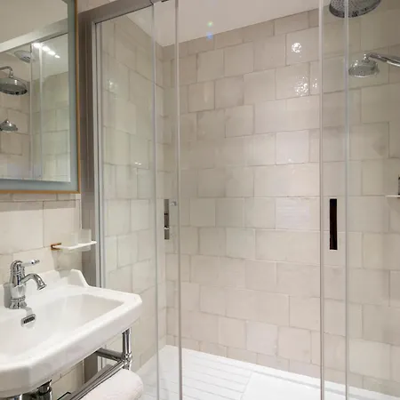 Les Jardins Du Luxembourg 4*