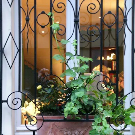 Hotell Les Jardins Du Luxembourg