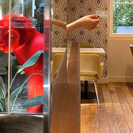 Les Jardins Du Luxembourg Hotel 4*
