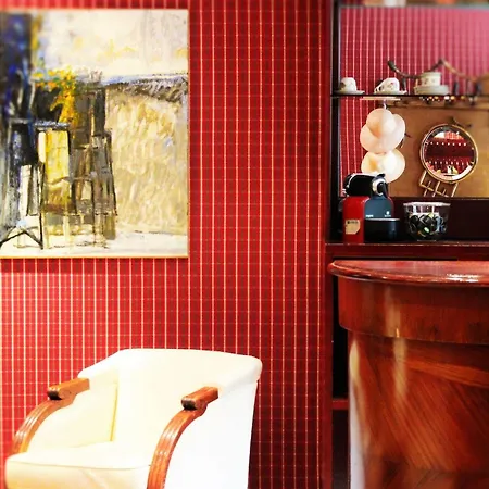 Les Jardins Du Luxembourg Hotell 4*