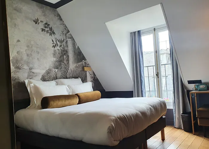 Les Jardins Du Luxembourg 4*