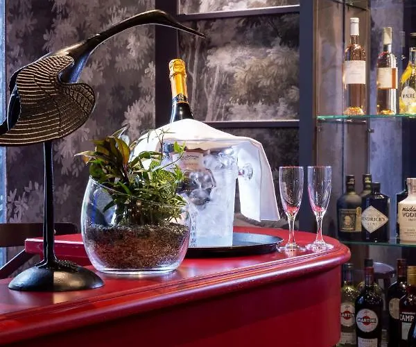 Les Jardins Du Luxembourg Hotel 4*