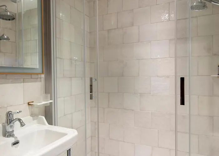 Les Jardins Du Luxembourg 4*