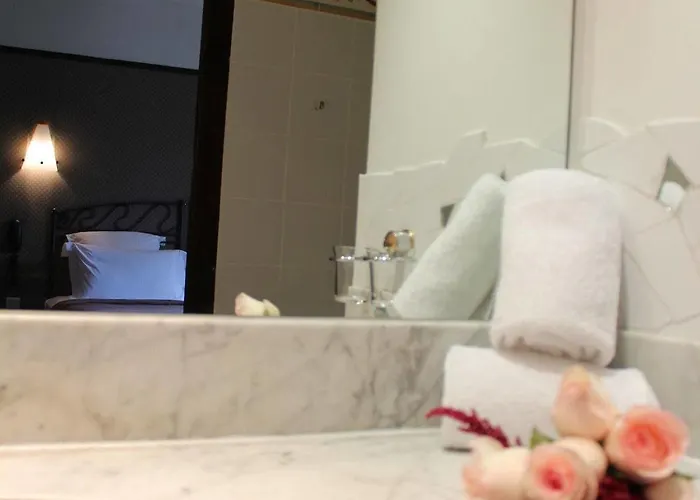 Les Jardins Du Luxembourg Hotel