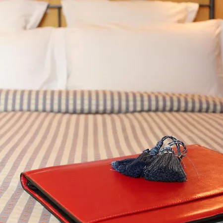 Les Jardins Du Luxembourg Hotel